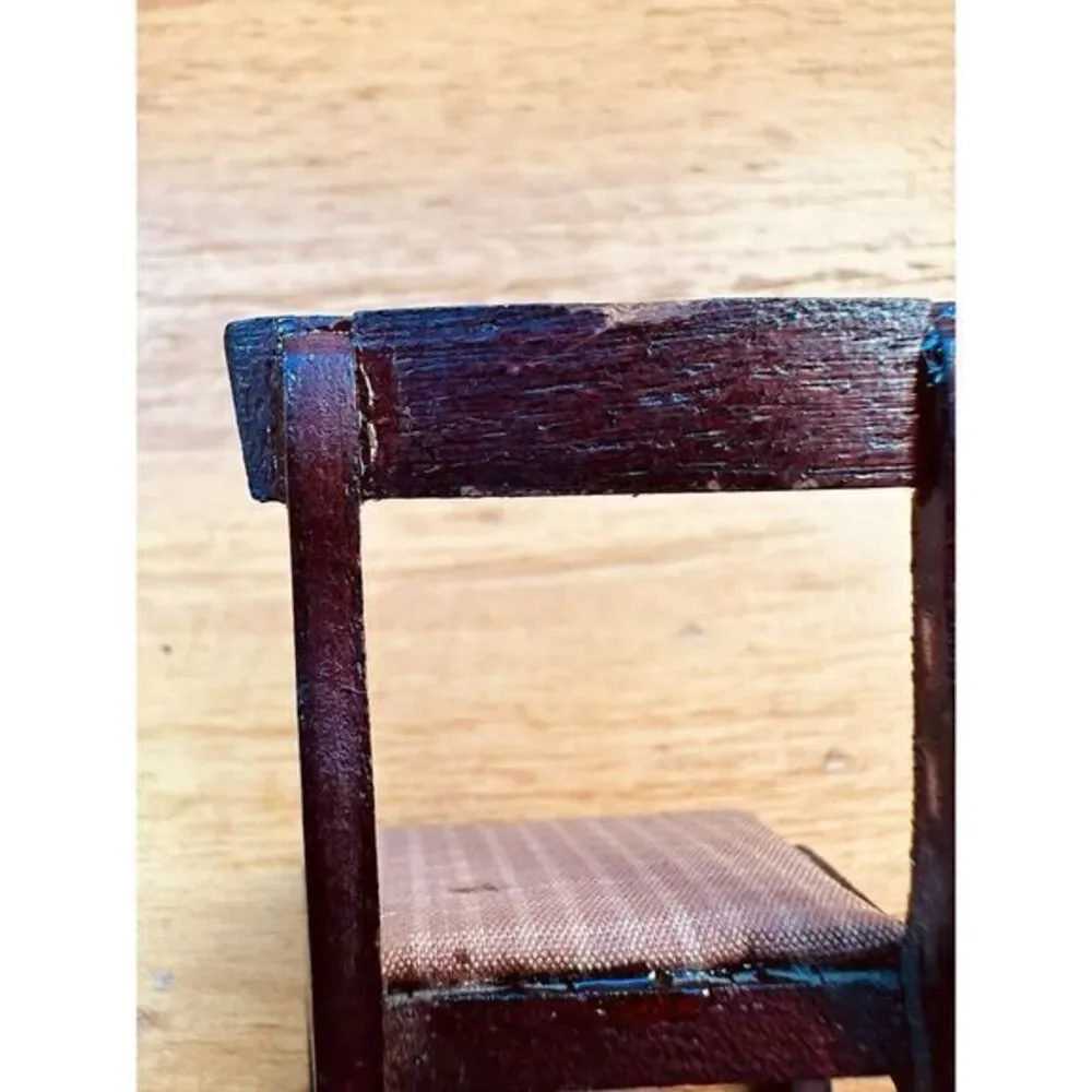 Dollhouse‎ Miniature Handcrafted Chair With Plaid Cushion Furniture